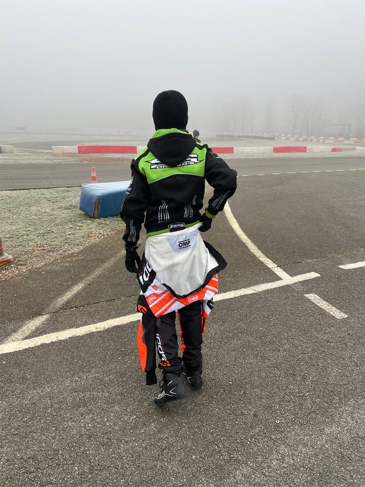 Portrait du pilote de karting Elias Eggert